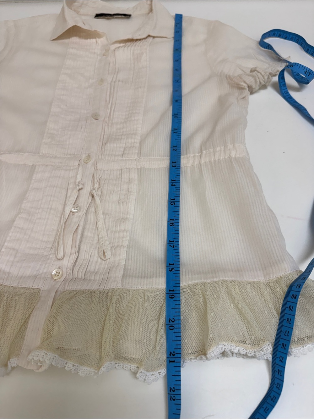 Max Mara Cream Short-Sleeve Button Front Top with Tulle Hem - Picture 8 of 9